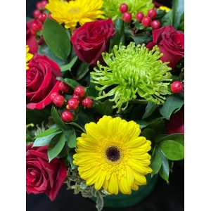 Купить коробку цветов «Белоснежка» с доставкой в Комсомольске-на-Амуре