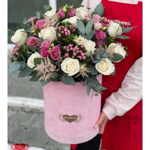 Купить коробку цветов «Бархат» с доставкой в Комсомольске-на-Амуре