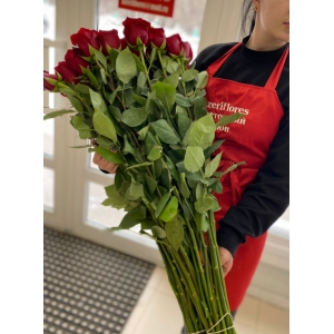 Купить красные розы 80 см с доставкой в Комсомольске-на-Амуре