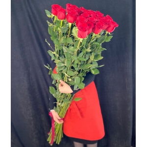 Купить охапку цветов «Метр любви» с доставкой в Комсомольске-на-Амуре