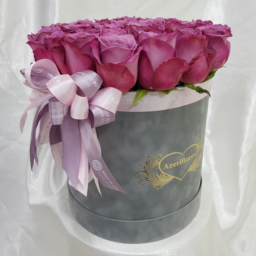 Купить коробку с 31 розой в Комсомольске-на-Амуре