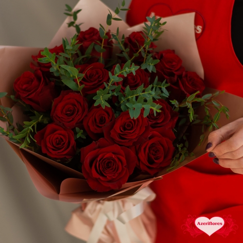 Купить букет «Алый закат» из 15 бордовых роз в Комсомольске-на-Амуре