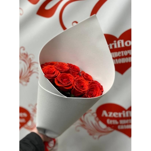 Купить букет из 11 красных роз с доставкой в Комсомольске-на-Амуре