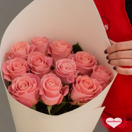 Купить букет из 11 розовых роз в Комсомольске-на-Амуре