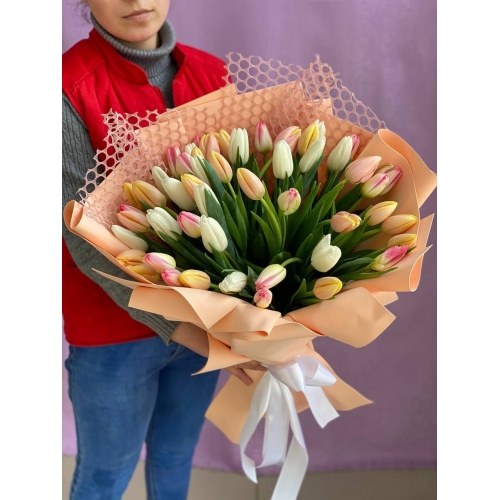 Купить букет «Нежный микс из тюльпанов» с доставкой в Комсомольске-на-Амуре