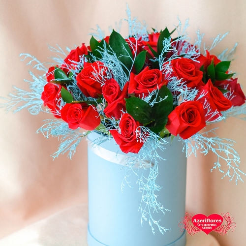 Купить коробку с 25 розами в Комсомольске-на-Амуре