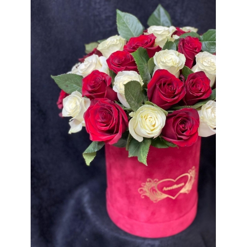 Купить коробку цветов «Любовный напиток» с доставкой в Комсомольске-на-Амуре