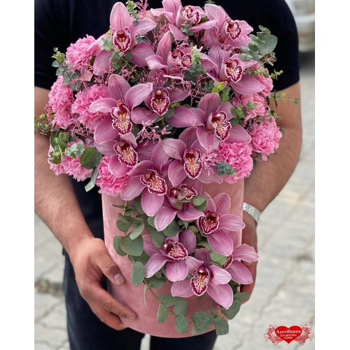 Купить коробку с розовой орхидеей с доставкой в Комсомольске-на-Амуре