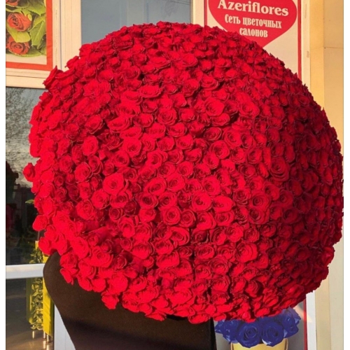 Купить охапку из 501 красной розы с доставкой в Комсомольске-на-Амуре